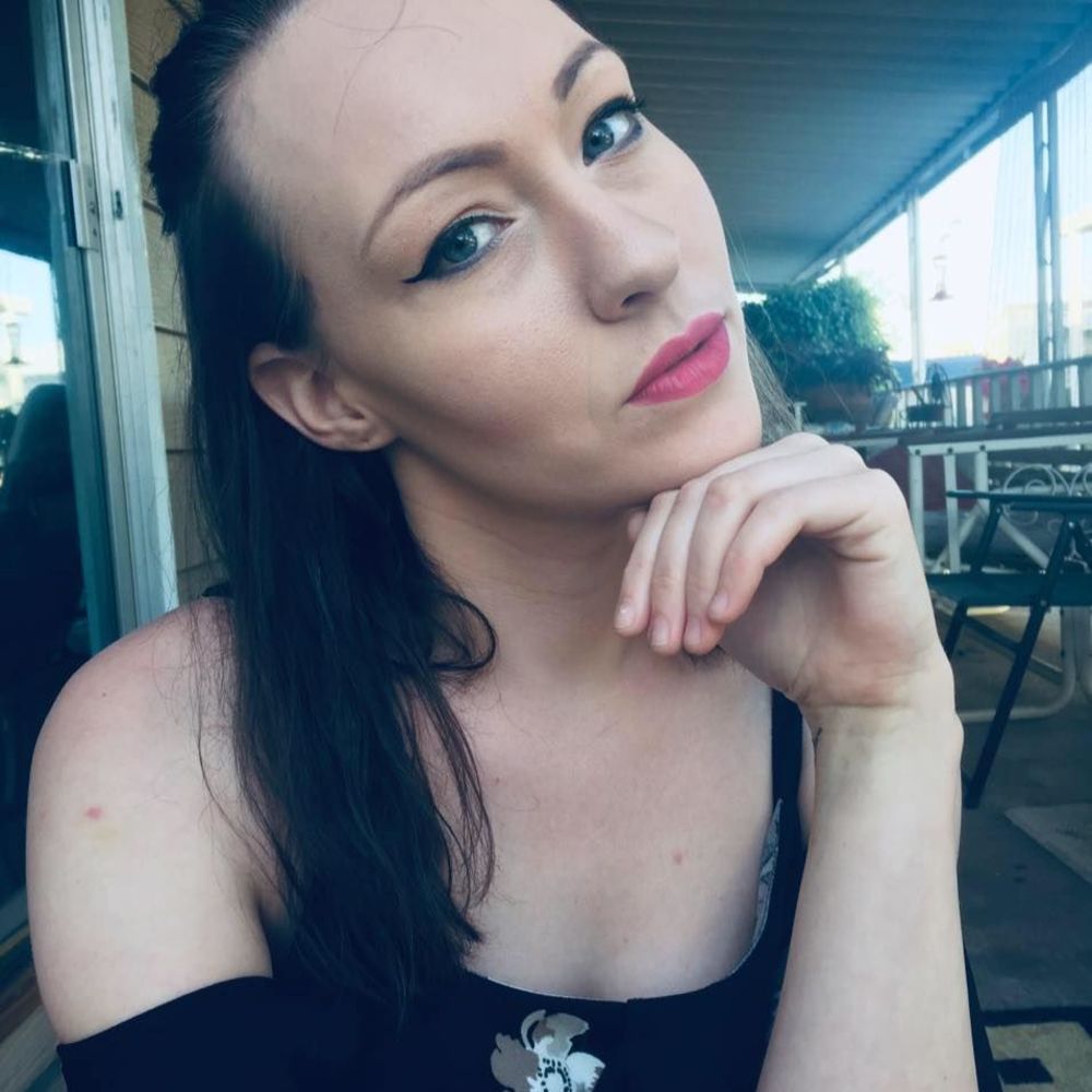 Meet your Posher, Ashley